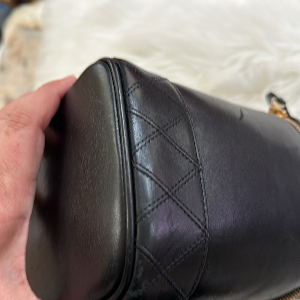 Chanel cosmetic case - Picture 16 of 16